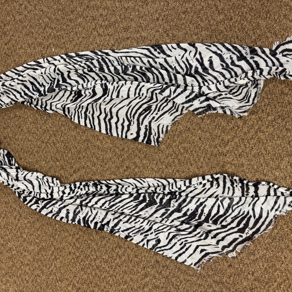 Zebra Print Scarf - Picture 2 of 2